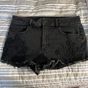 American Eagle Hi Rise Black Shorts